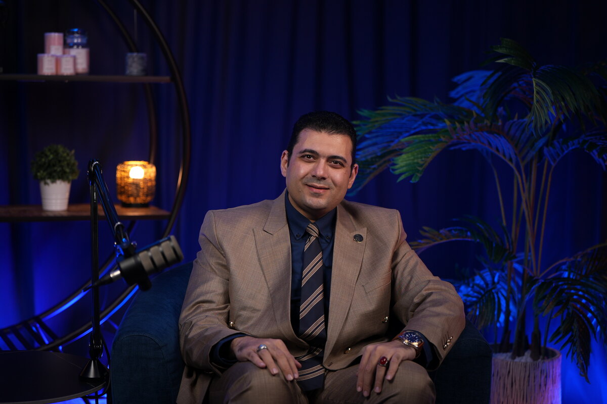 Dr. Omar Eissa Habo at the C-Suite Healthcare Leaders podcast studio